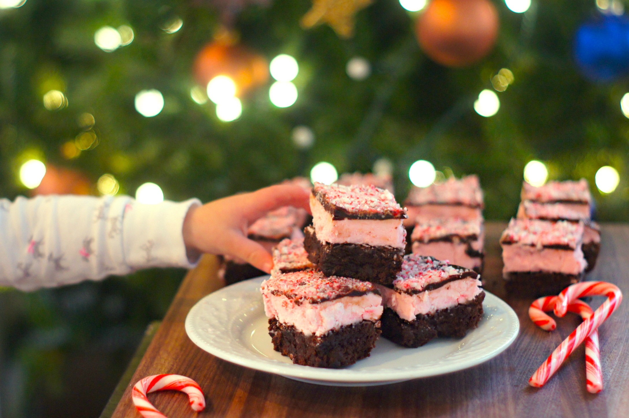 Peppermint Candy Cane Brownies | www.FearlessHomemaker.com