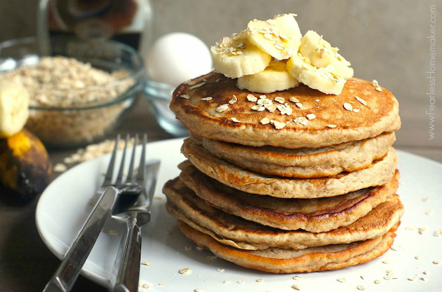 Banana Oatmeal Pancakes: Fluffy, Delicious, Simple, & Kid-Approved!  | www.FearlessHomemaker.com