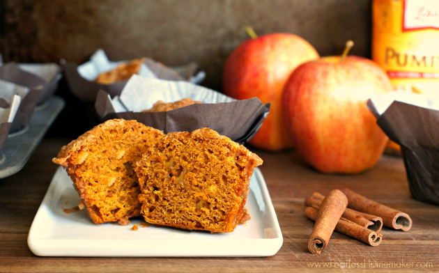 Pumpkin-Apple Streusel Muffins | www.FearlessHomemaker.com