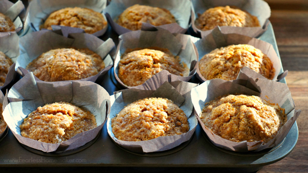 Pumpkin-Apple Streusel Muffins | www.FearlessHomemaker.com